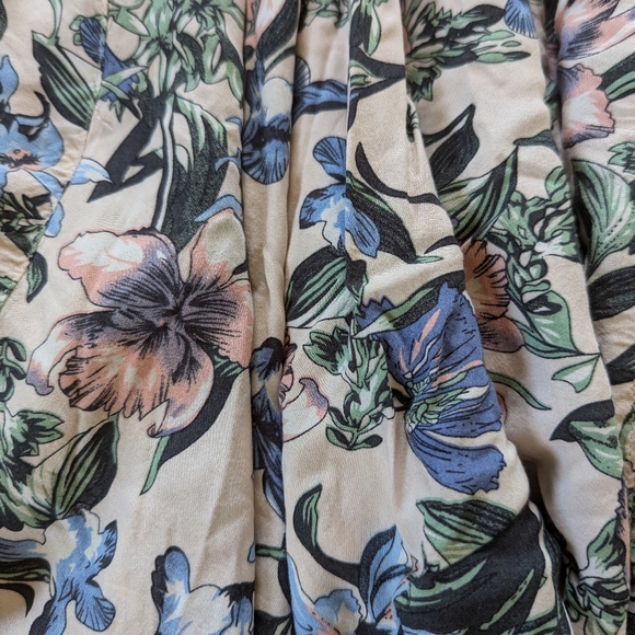 Beautiful and Feminine. Colorful summer Jodifl spaghetti strap dress, size Small - Picture 7 of 8